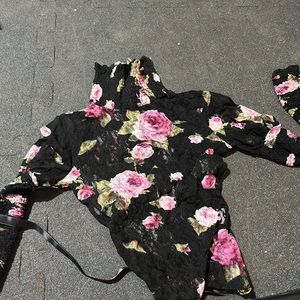 VOYAGE PASSION rare and hard to find Mesh Lace long sleeve t-shirt